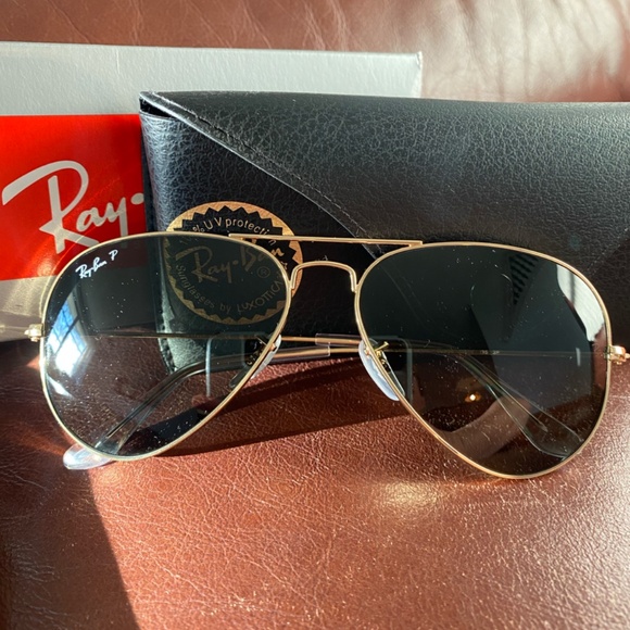 Ray-Bans Polarized Aviator Sunglasses main image 4